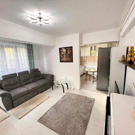 2 Rooms Apartment Airy & Bright Relax Iasi Exterior foto