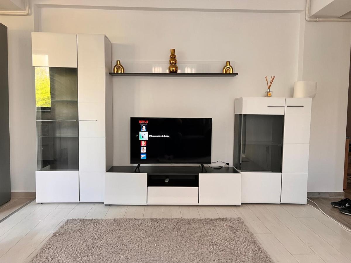 2 Rooms Apartment Airy & Bright Relax Iasi Exterior foto